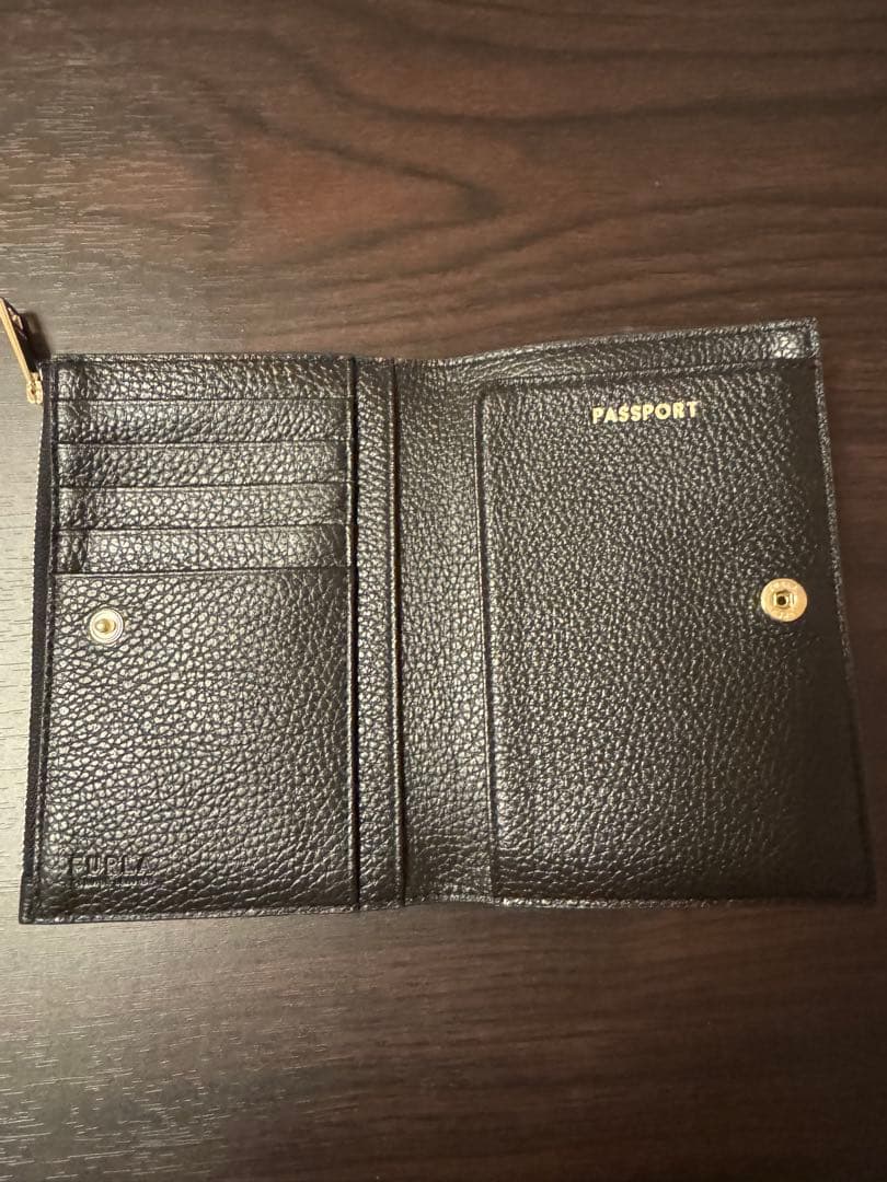 フルラ　パスポートケース