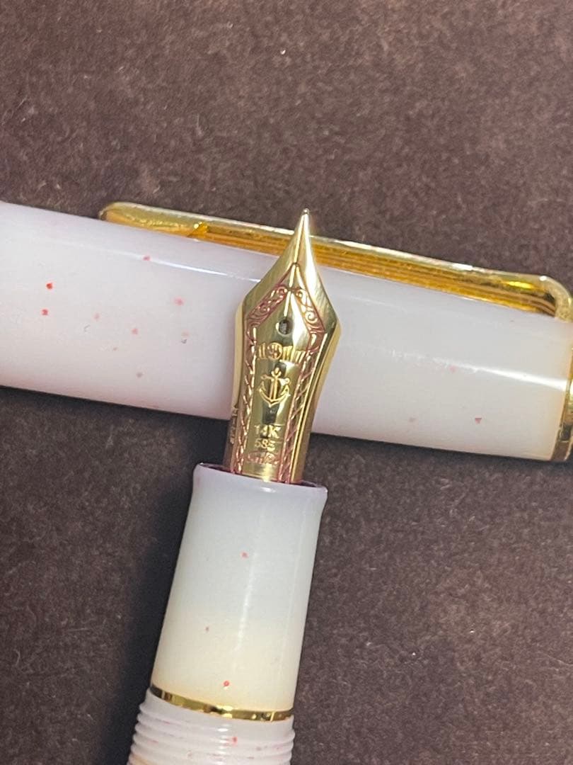 【訳あり・廃盤品】セーラー　万年筆　四季織　雪椿　MF