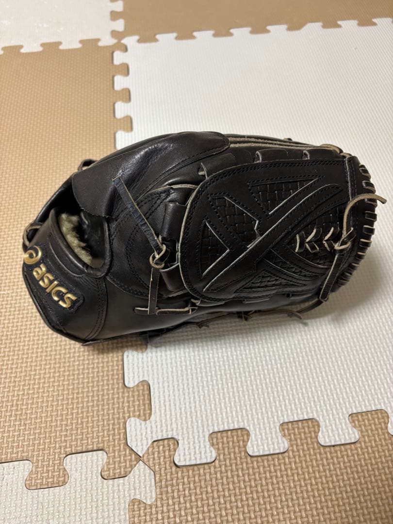 asics 投手用右投げ　グラブ
