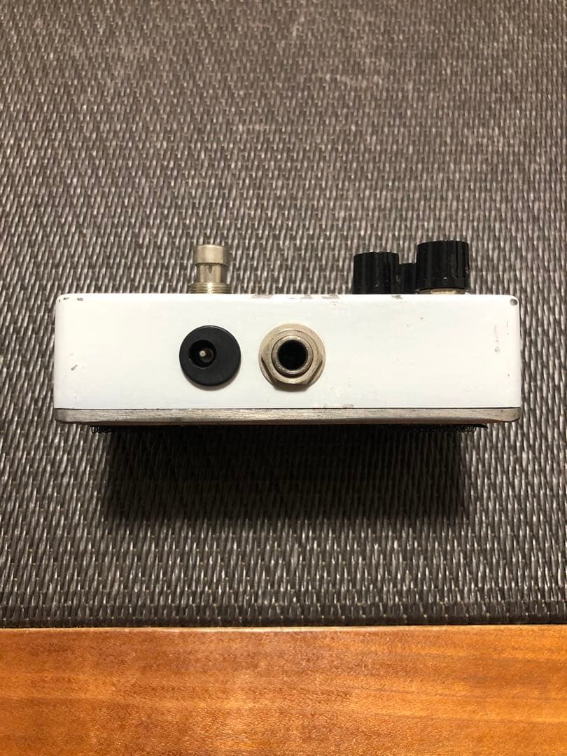 ギター Bearfoot Arctic White Fuzz