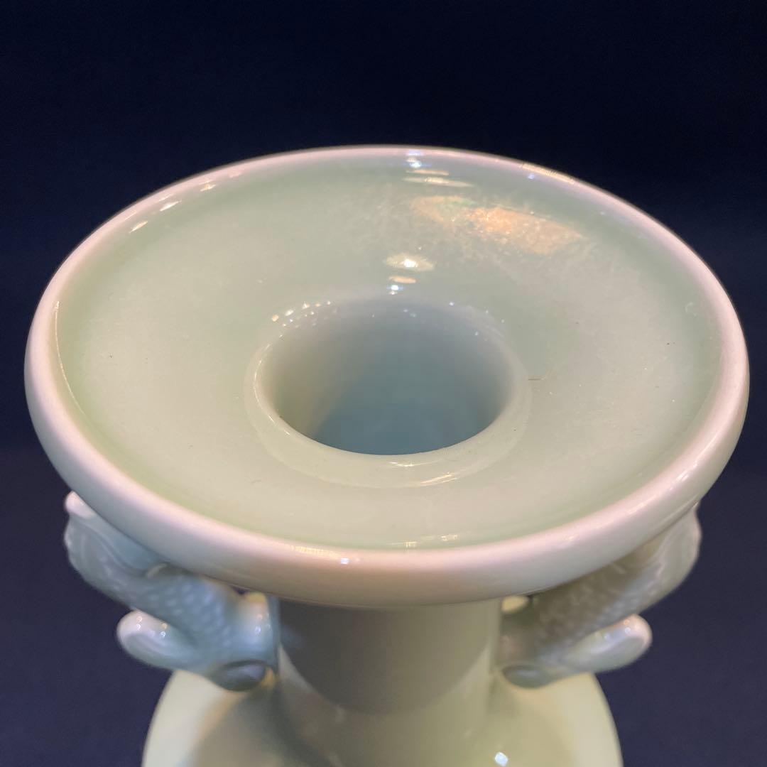 「平戸焼」青磁 【横石 嘉助】(作)の『鯱耳(シャチミミ)花瓶』共箱※美品　花入