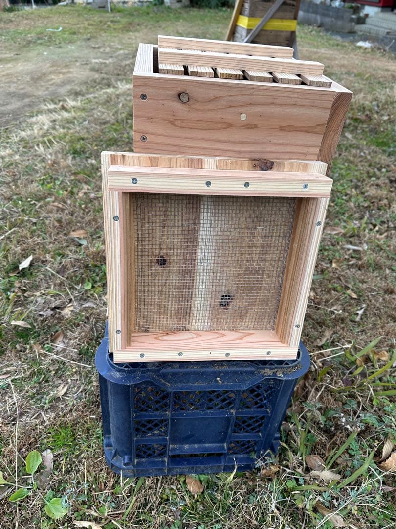 日本ミツバチ　重箱式巣箱　飼育捕獲用