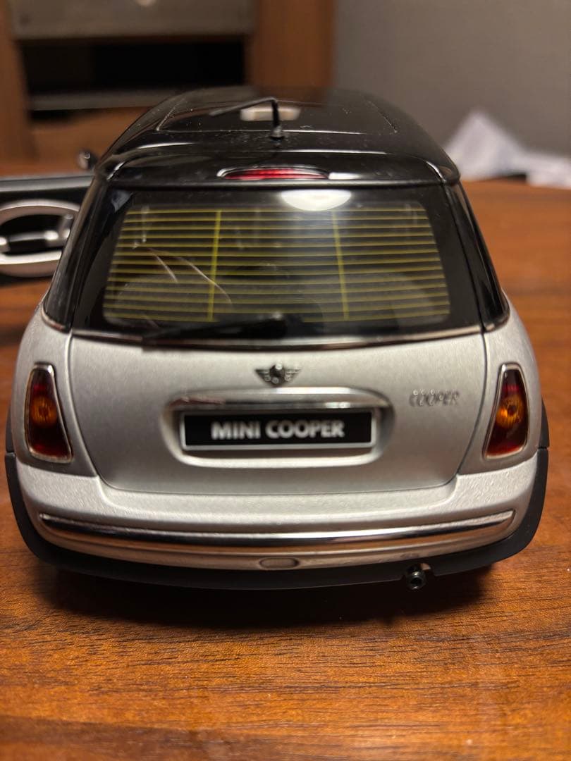 AUTOart 1/18 MINI COOPER ミニクーパー ミニカー
