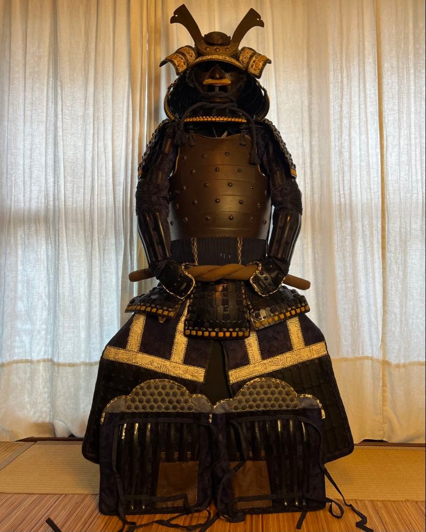 超美品！『薩摩国住光忍十一代作』日本 甲冑 錆胴鉄錆鋲当世具足『鎧 一式』等身大