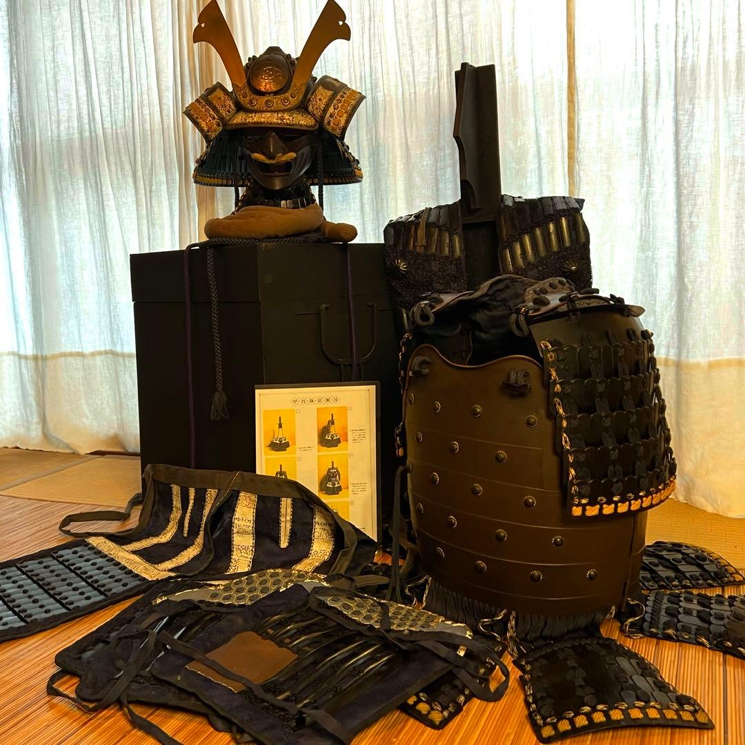 超美品！『薩摩国住光忍十一代作』日本 甲冑 錆胴鉄錆鋲当世具足『鎧 一式』等身大