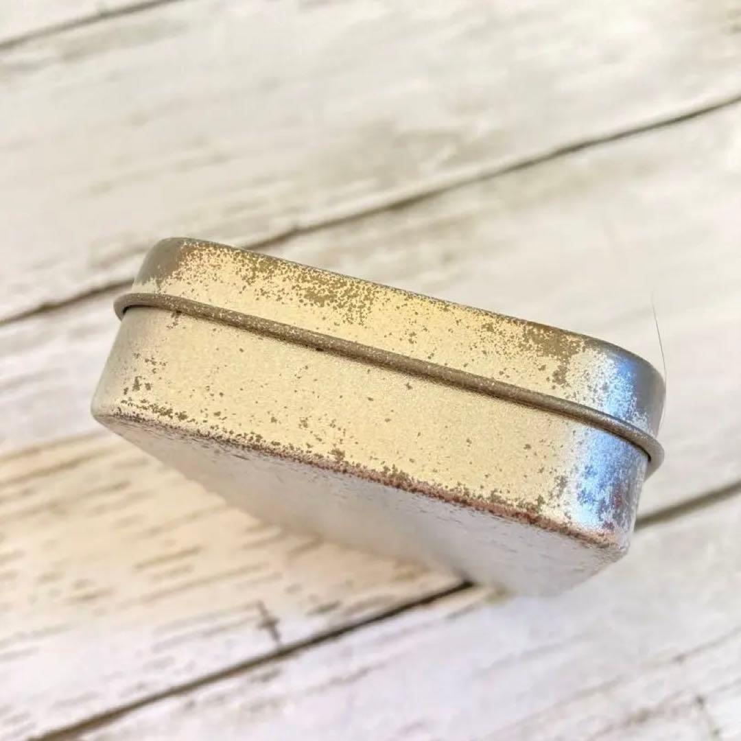 ウルトラマン　限定品　30周年　ピンバッジ