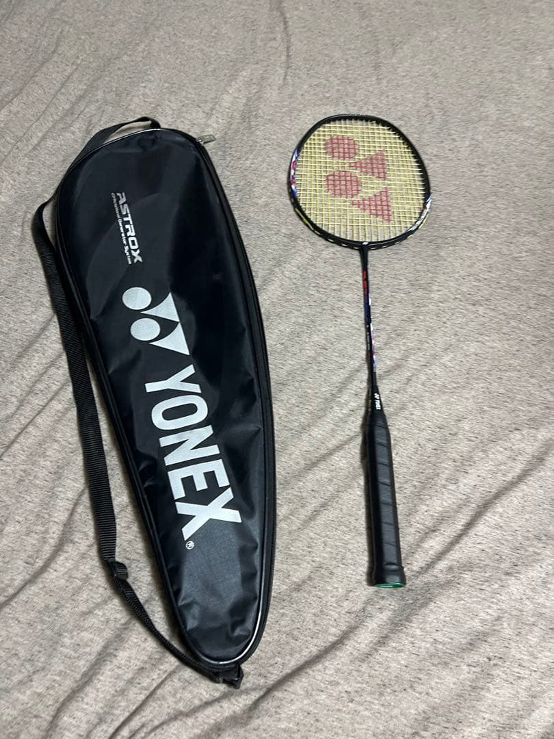 YONEX Astrox バドミントンラケット元値30000円