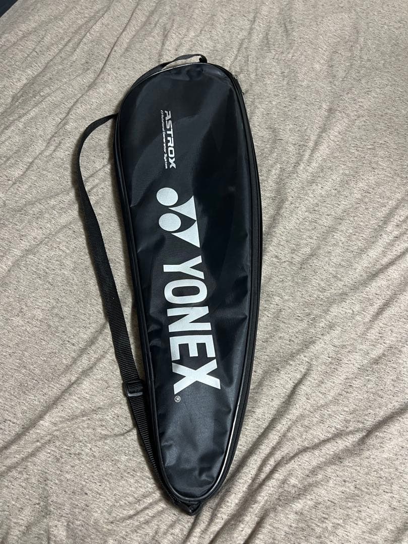 YONEX Astrox バドミントンラケット元値30000円