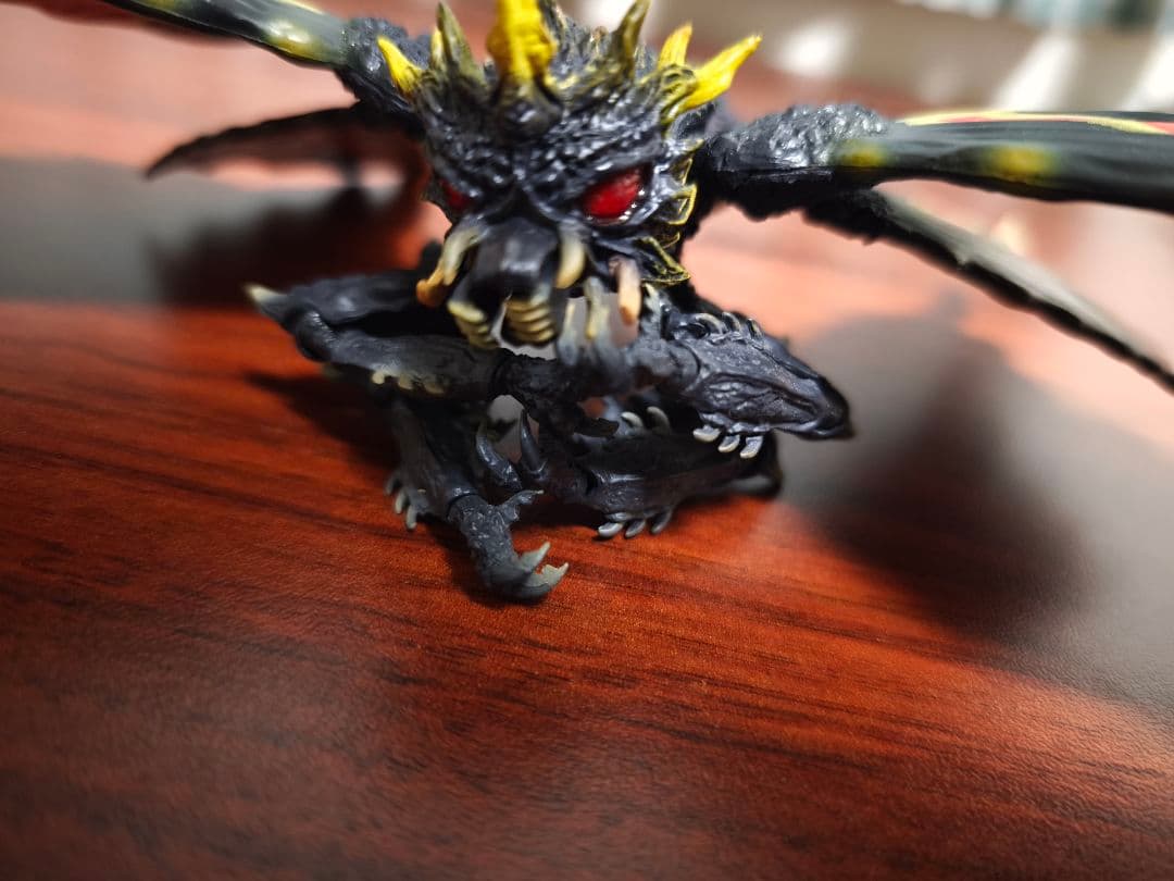 バトラ(成虫) & バトラ (幼虫) モンスターアーツ