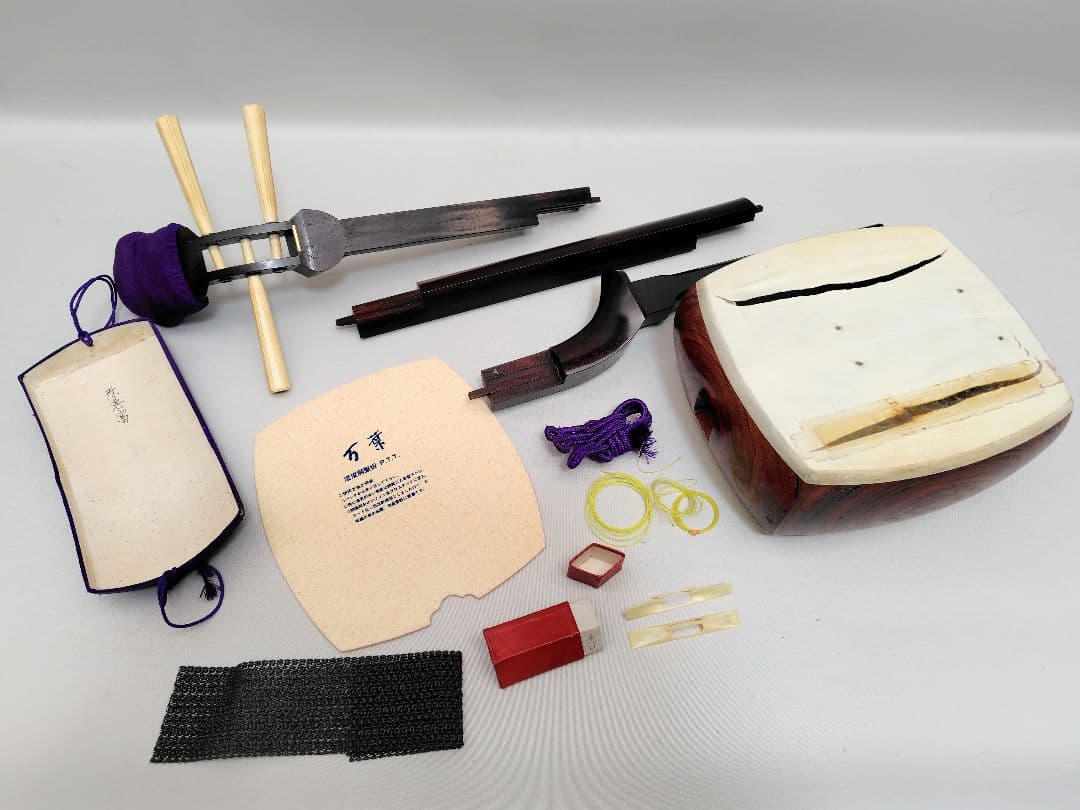 C059 【中古】三味線（子持ち綾杉／金細／二本溝）ケース・付属あり／修理前提