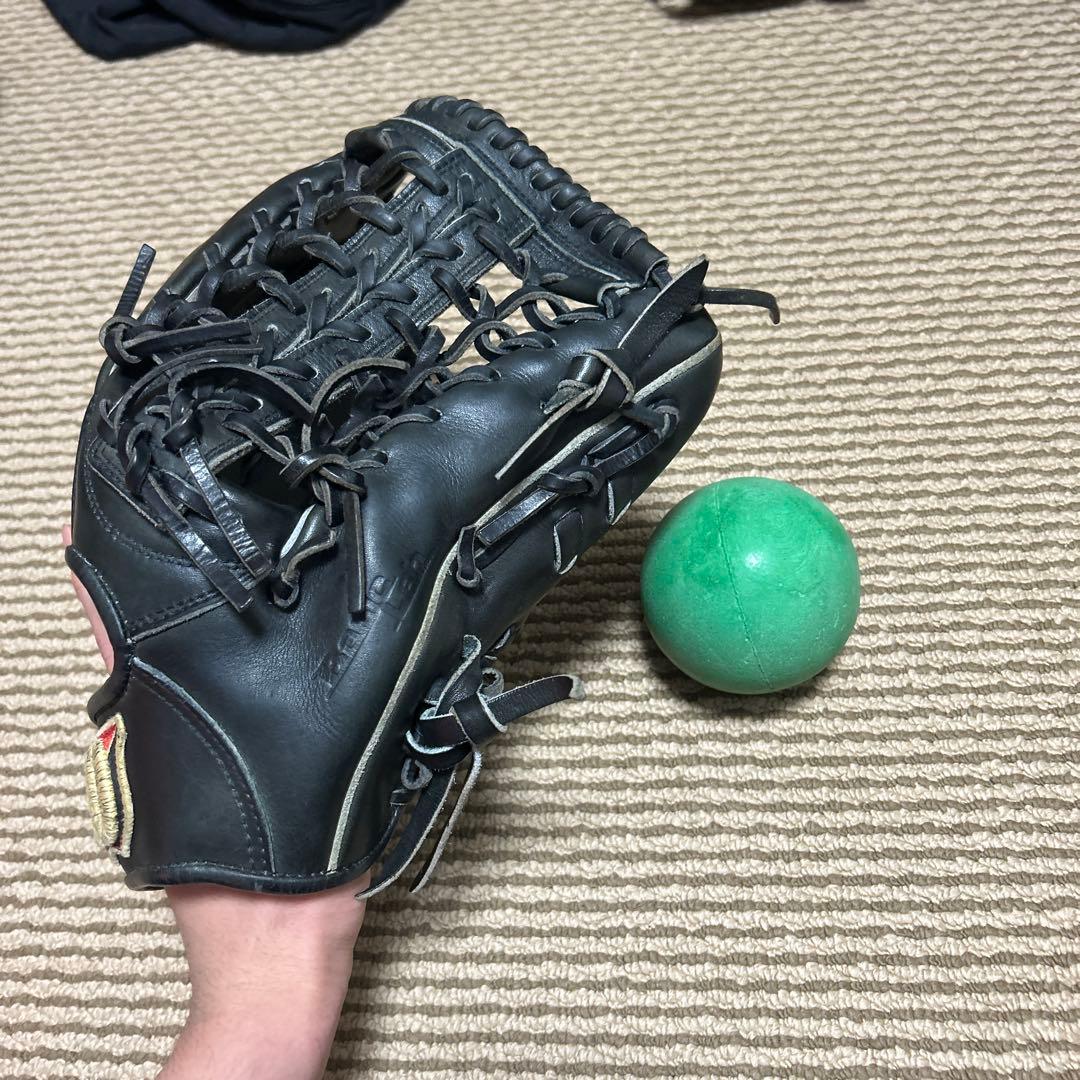 Wilson 軟式グローブ 右投げ用 ブラック 型付けボール