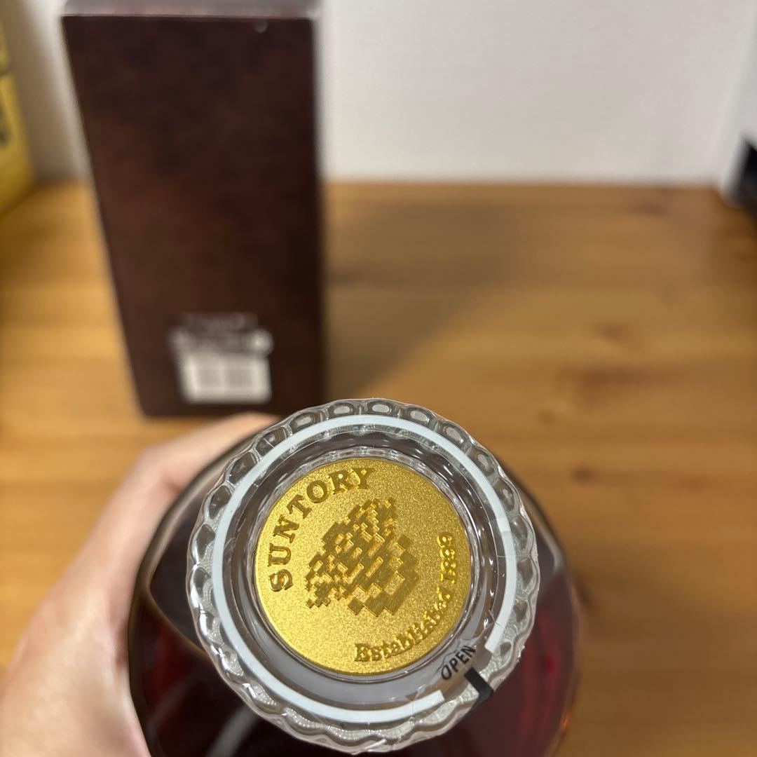 サントリーウイスキー　響21年　金キャップ　旧ボトル　箱付き　未開封❶
