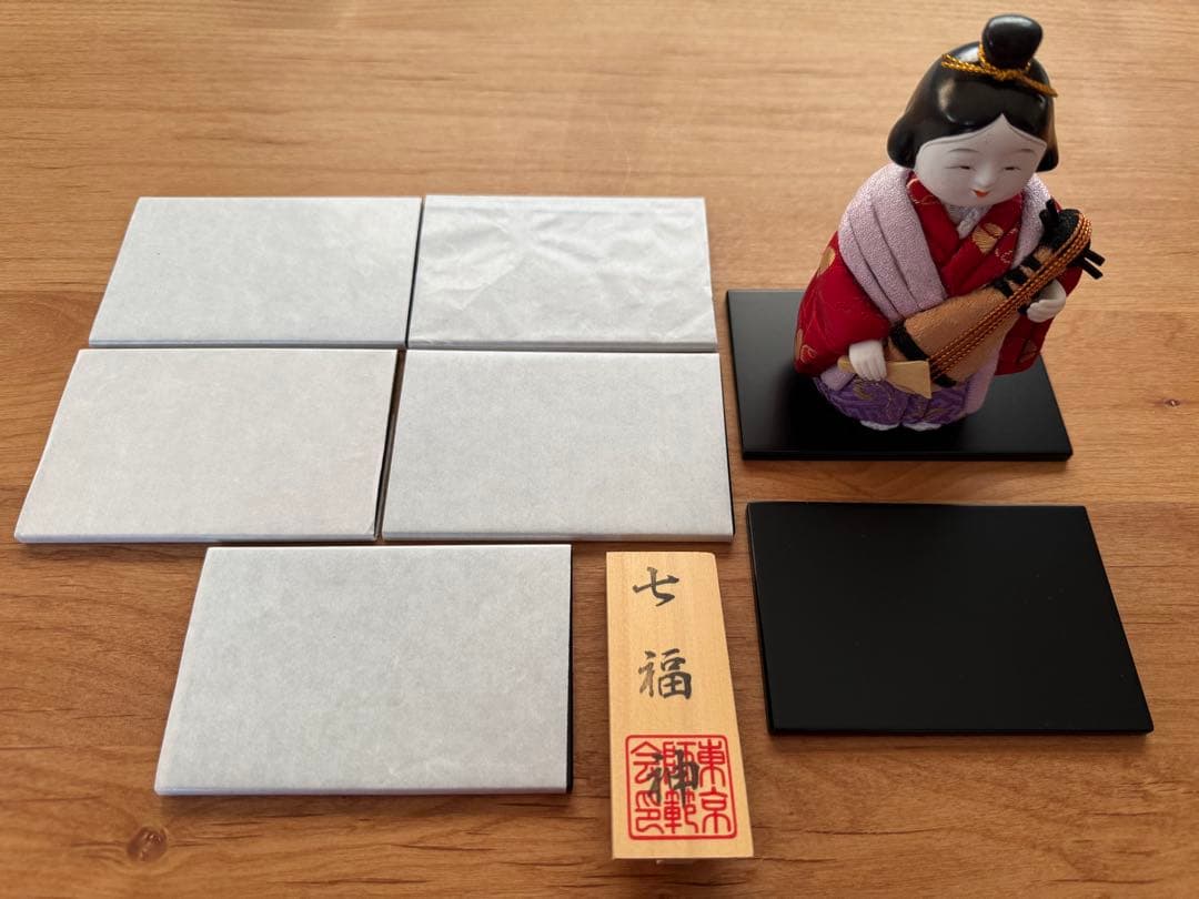 縁起物、新年/正月飾り◆木目込人形「七福神」7体＋ひな壇、金屏風、名前札 セット