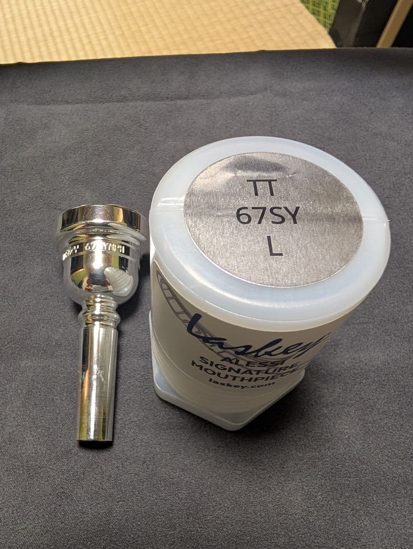 ラスキー　Lesley Alessi 67SY