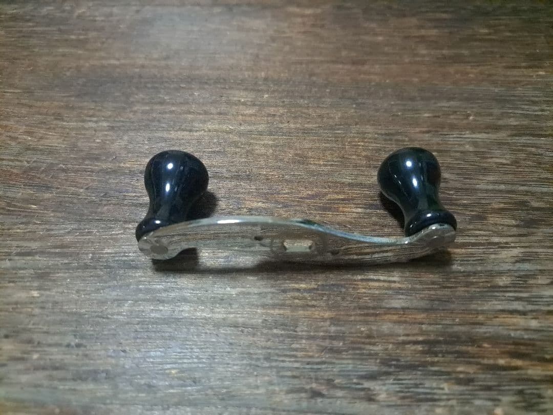 ザウルス　バルサ50　カスタムハンドル　シルバー × ブラックノブ