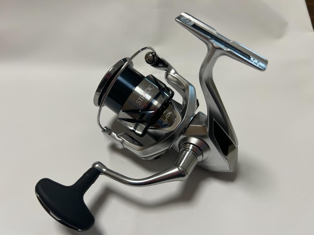シマノshimano　23ストラディック4000MHG　一回でも使ったこともない