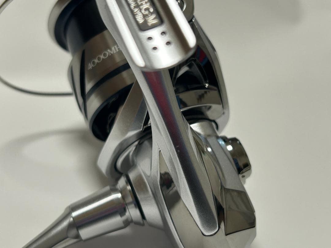 シマノshimano　23ストラディック4000MHG　一回でも使ったこともない