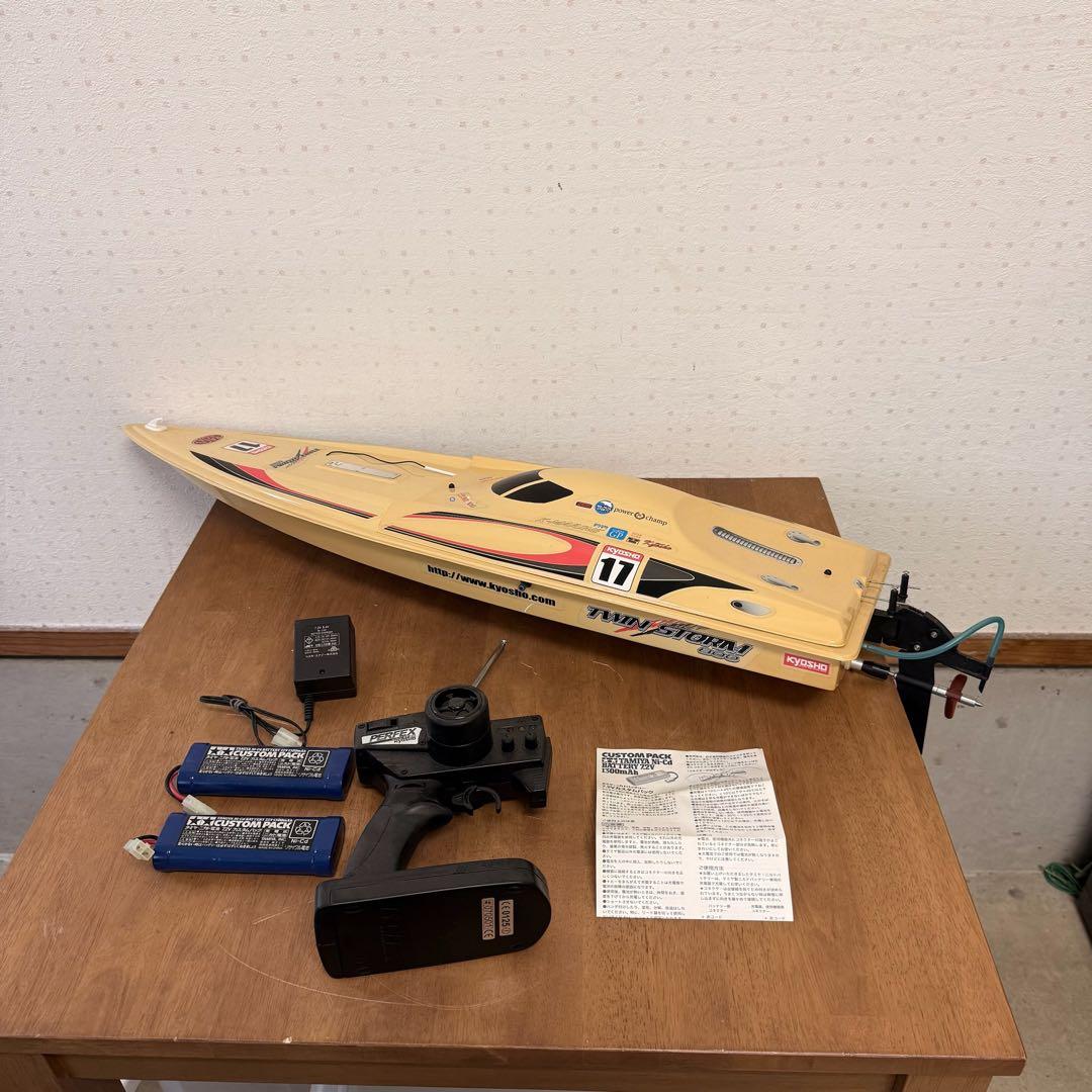 ● 美品 京商 KYOSHO TWIN STORM 800 船舶 ラジコン 廃番