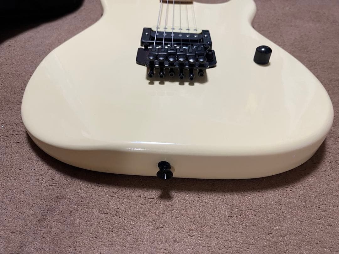 未使用新品 charvelタイプ エレキギター レプリカ品