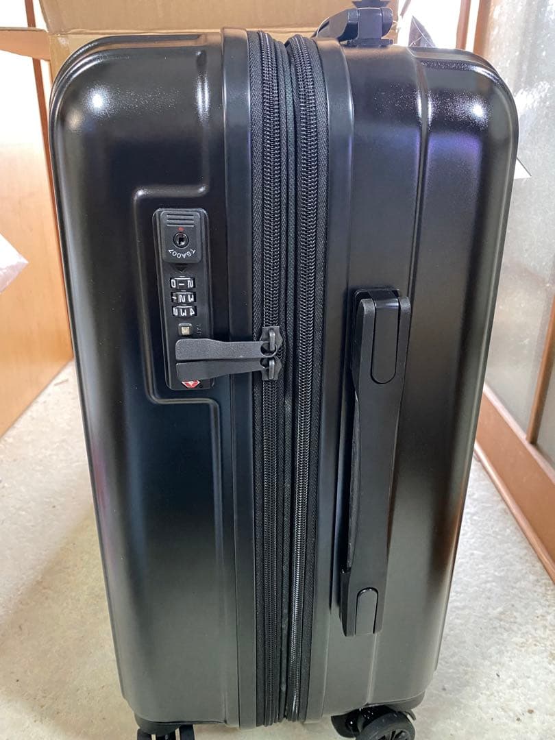 キャリーケース ٩(๑❛ᴗ❛๑)۶ランべダー （9.28 12時まで有効）