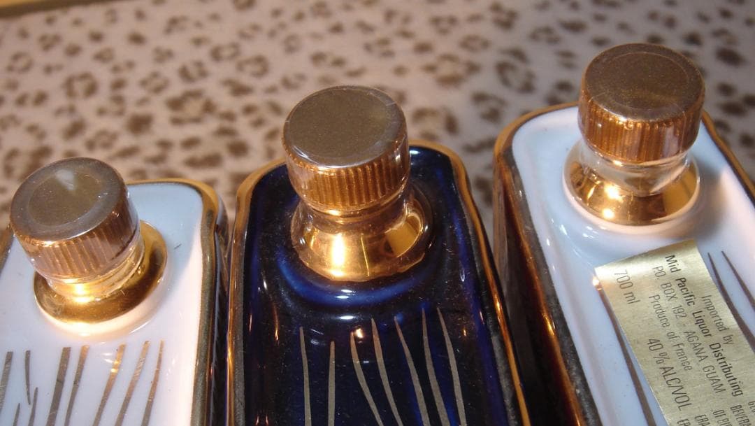 イ*ゴ様 未開栓★ナポレオン ブック３本 （総重量3700g）陶器ボトル★CAM