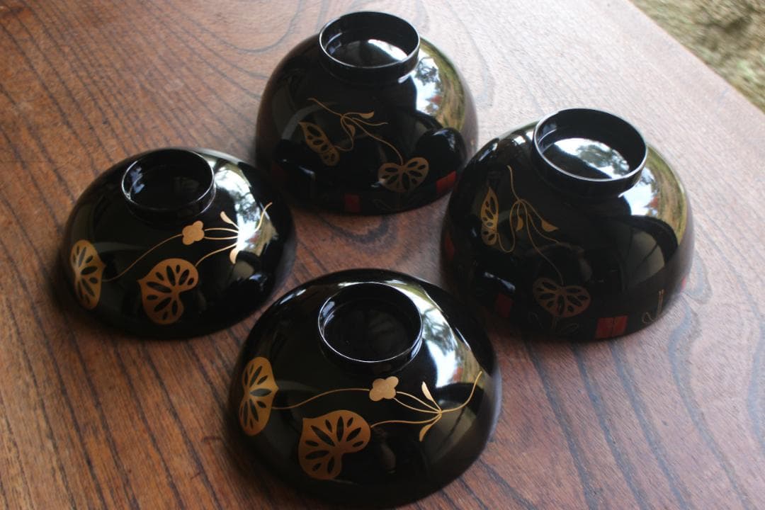 時代逸品！上質黒漆に極上水葵御所車蒔絵の映えるお椀2点（検輪島塗京塗蒔絵椀