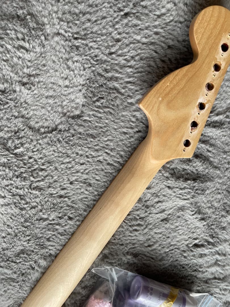 ジャンク品　ギター ボディ　ネック塗料他