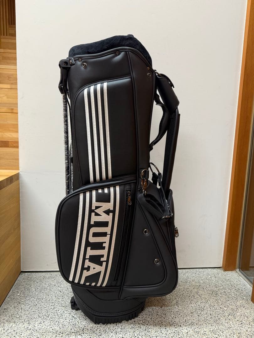 mutaムータ　ゴルフキャディバッグ　スタンド式