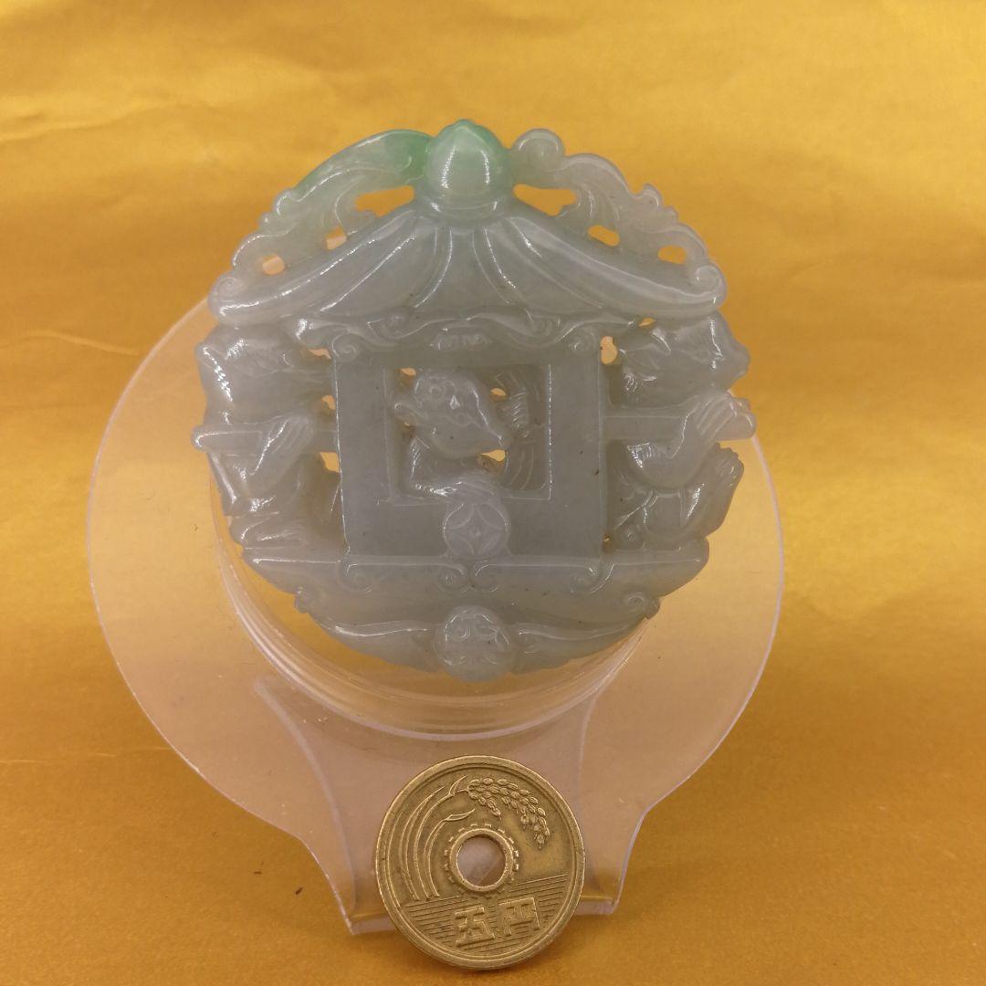 ビルマ翡翠精細彫刻「玉輿に乗る鼠お花嫁」(A貨保証)(整理番号:AJ08)