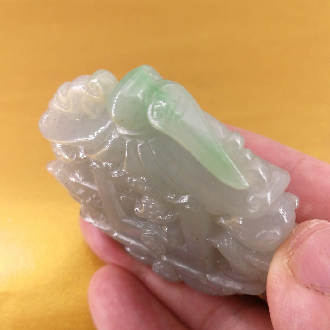 ビルマ翡翠精細彫刻「玉輿に乗る鼠お花嫁」(A貨保証)(整理番号:AJ08)