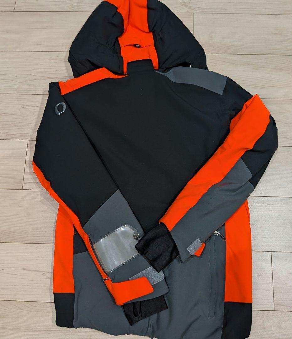 美品 ONYONE オンヨネ デモモデルスキーウェア上下 Lサイズ