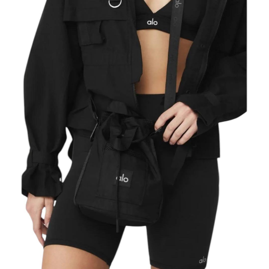 ALO Yoga クロスボディバケットバッグ　ブラック