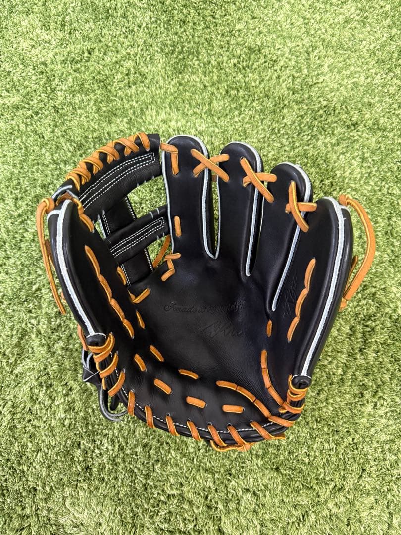 Ryu 硬式グローブ 黒 ホワイトステッチ 内野手用