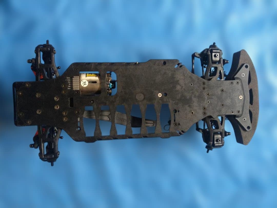 モデル名不明　ラジコン　1/10　RC　電動　シャーシのみ　中古