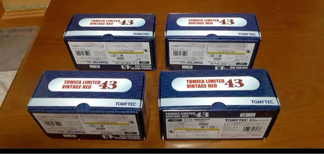 【４台セット】トミカ　リミテッドヴィンテージネオ　セドリック　グロリア　1/43