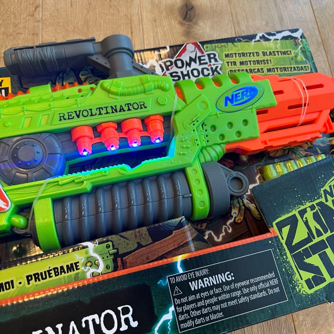 ナーフ リボルティネーター　ゾンビストライク