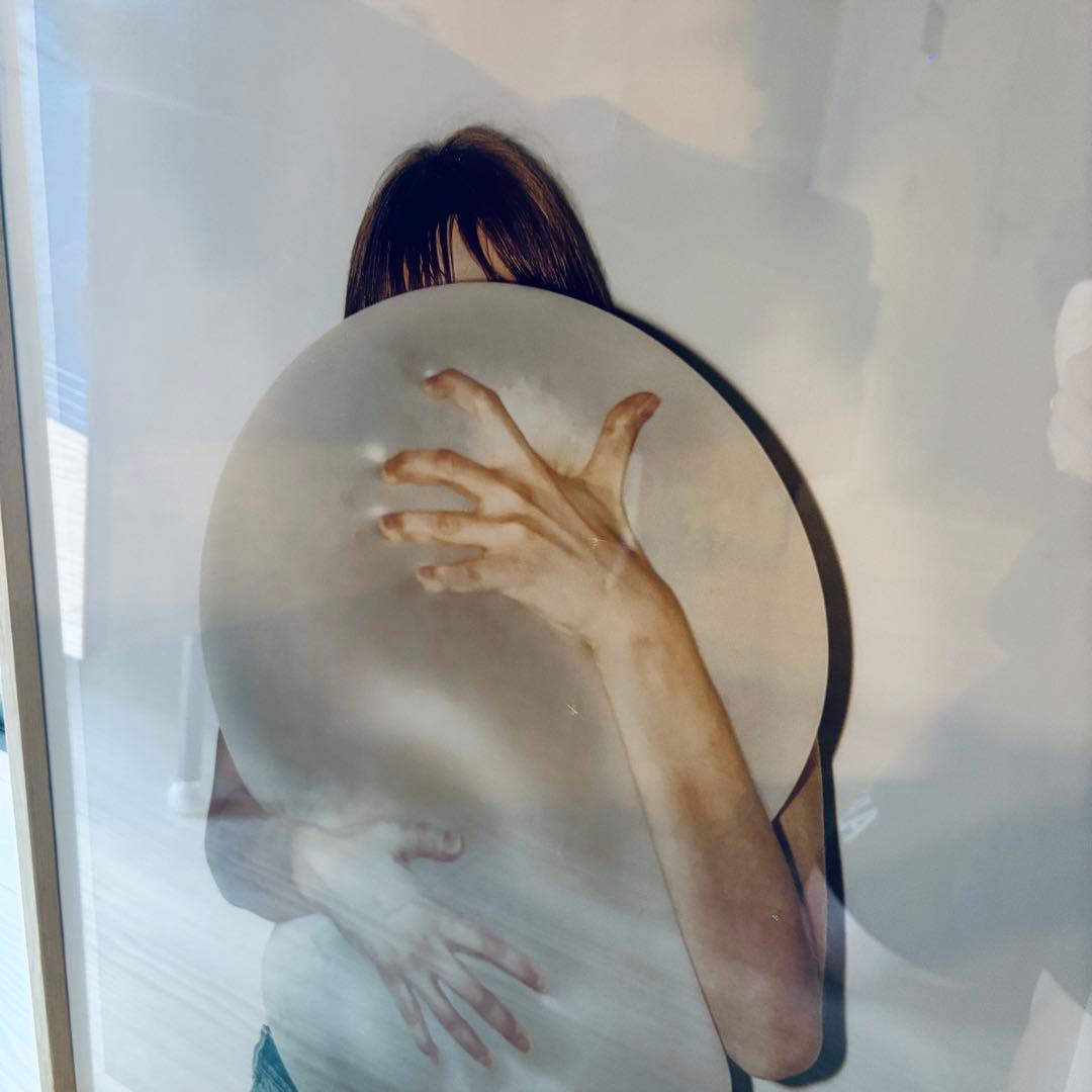 特注木製額装付き アニカ・エリザベス・フォン・ハウスヴォルフ 展覧会ポスター