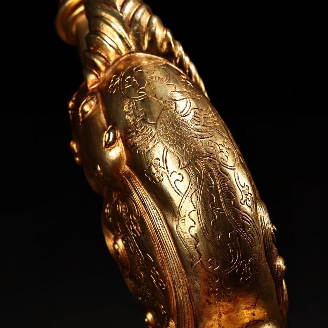 中国古美術・旧蔵鎏金牛頭酒壺・純銅細密彫・純手作り・高浮彫・置物・装酒器・文房具