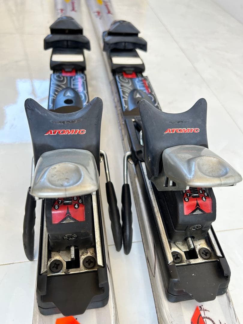 atomic betacarv X 9.18スキー板