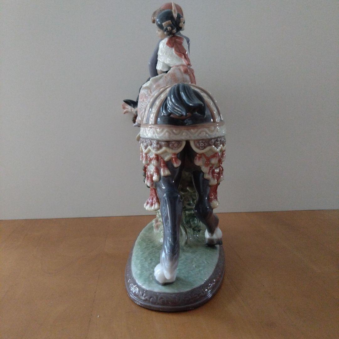 LLADRO リヤドロ 陶磁器 フィギュリン 「少年少女の行進」サンホセの 祭り