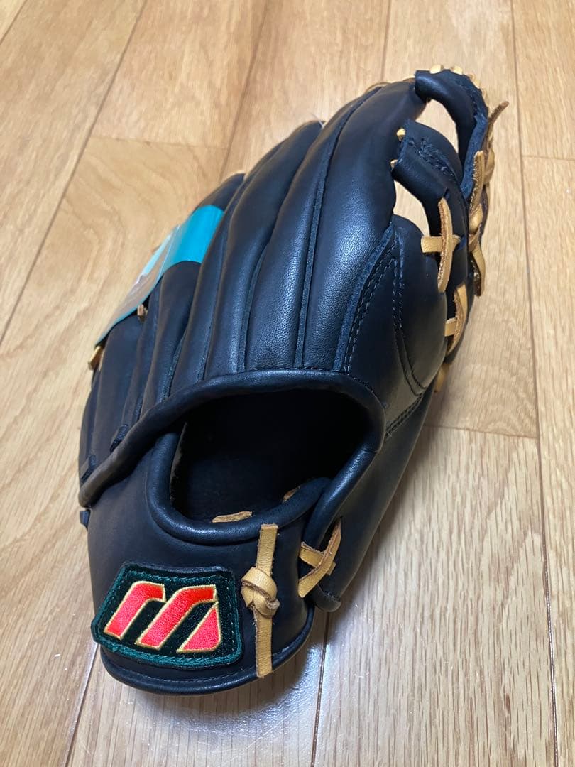 カロスポ17新品未使用品　ミズノビューリーグ軟式用チッパージョーンズモデル