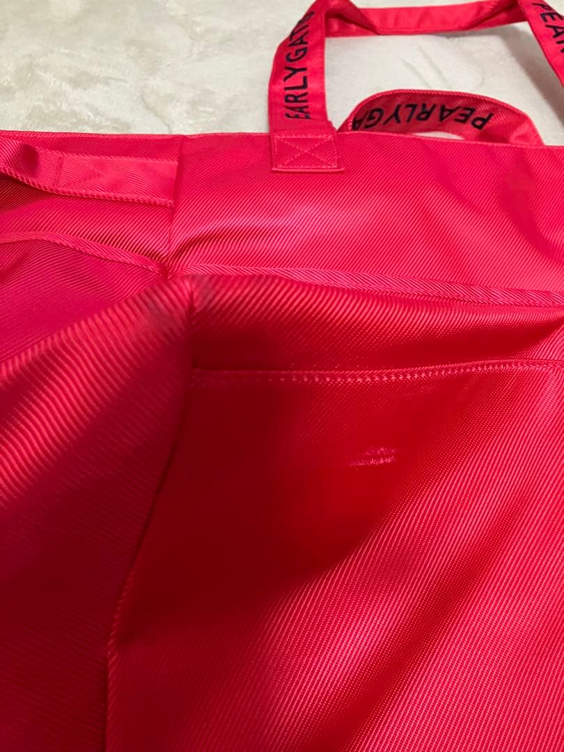 PEARLY GATES ロゴ入りピンクトートロッカーバッグ