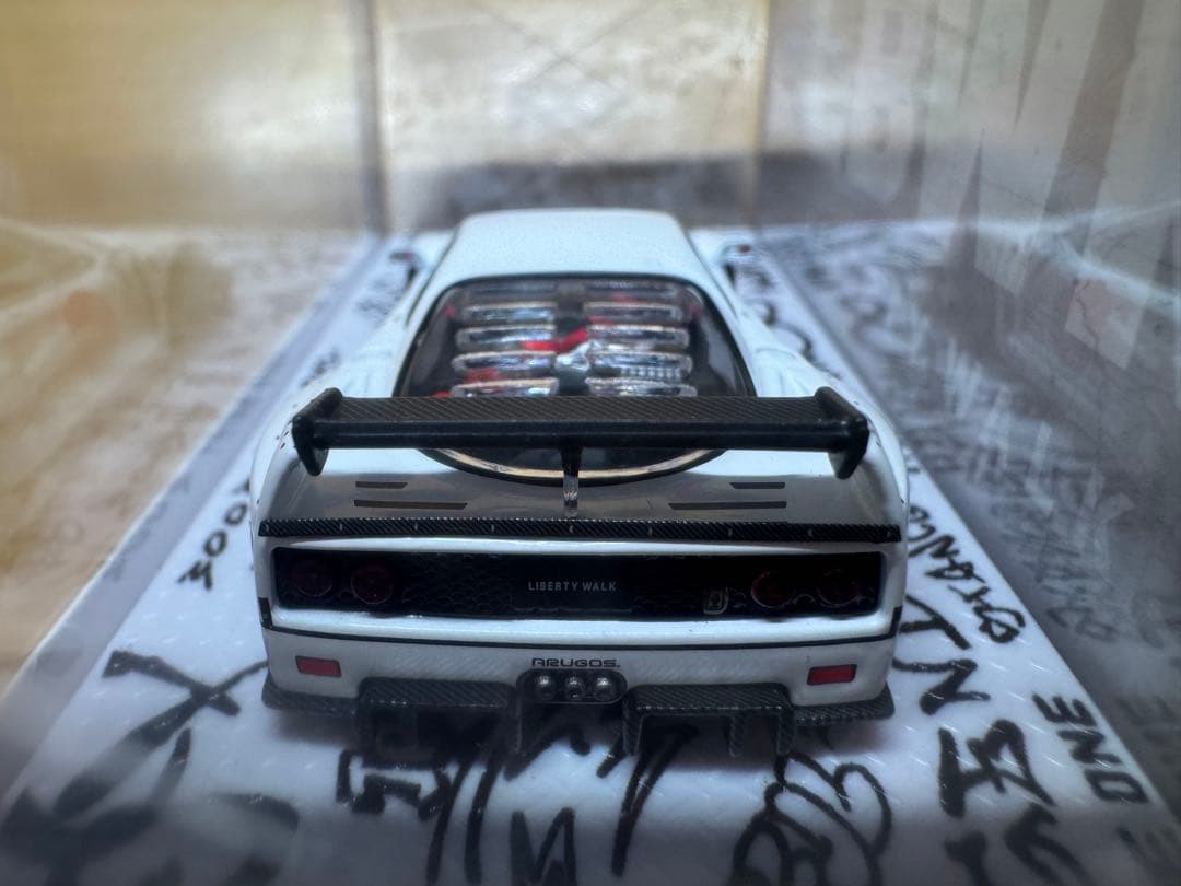 イノモデル INNO 1/64 LBWK F40 白・クロームシルバー