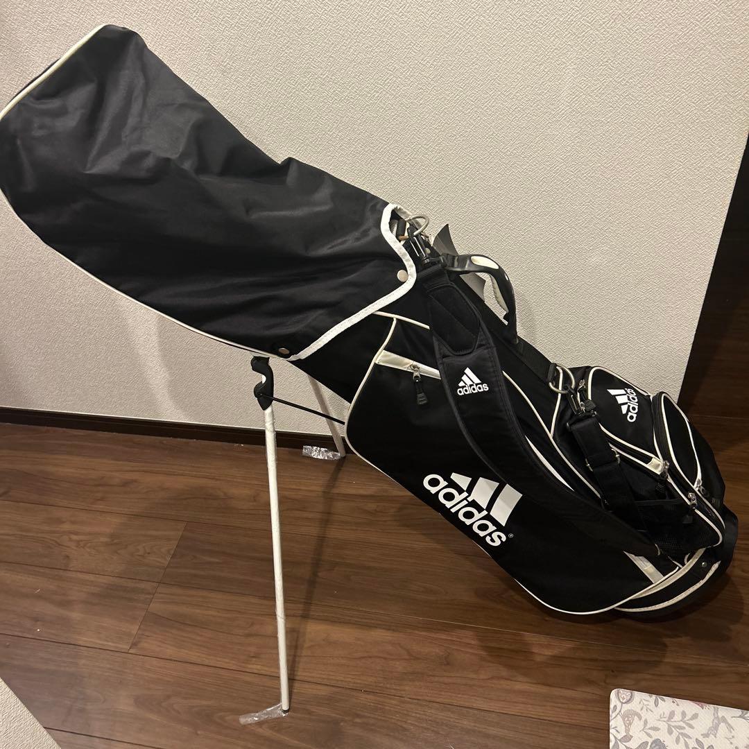 美品　adidas 軽量キャディバッグ スタンド付き