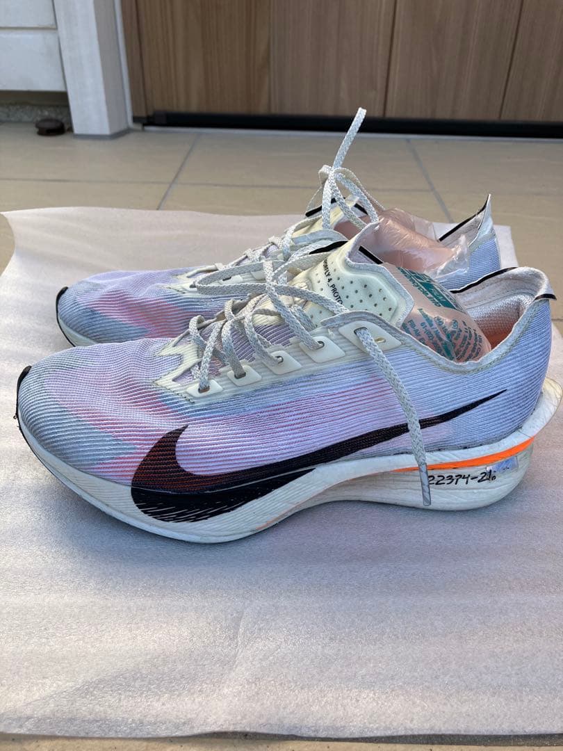 NIKE ナイキ　ヴェイパーフライ4 25.5cm