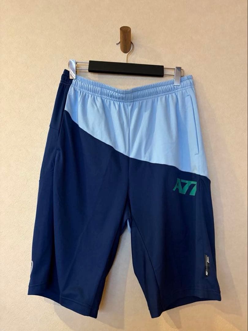 asics A77 トレーニングジャケットパンツセット　ハーフパンツ付き　ブルー