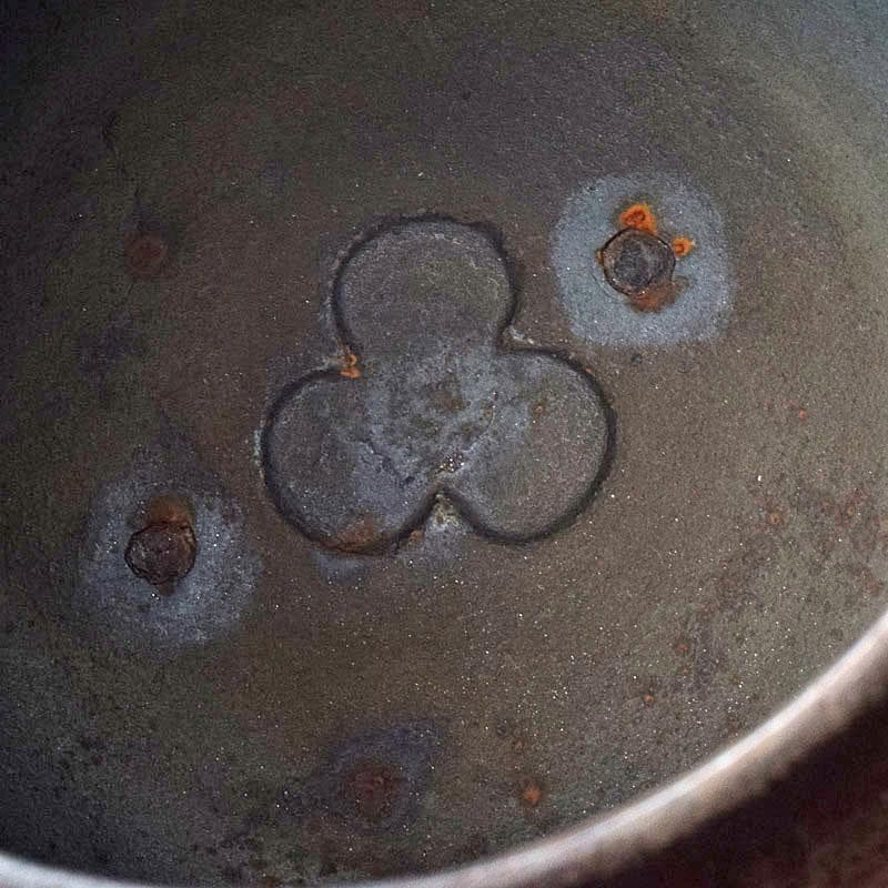 茶道具　人間国宝　釜師　高橋敬典作　浜松地紋真形羽付釜　共袋共箱　VR8722H