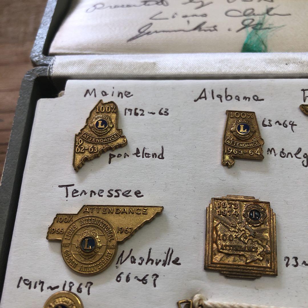 非売品　州の形　アメリカのライオンズクラブの古い無欠席記念バッジ他