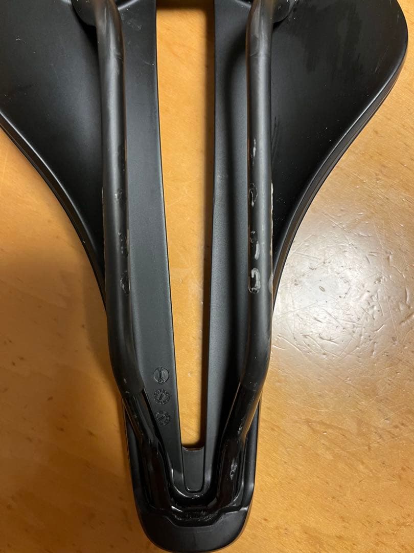 ボントレガー Aeolus Pro サドル　145mm