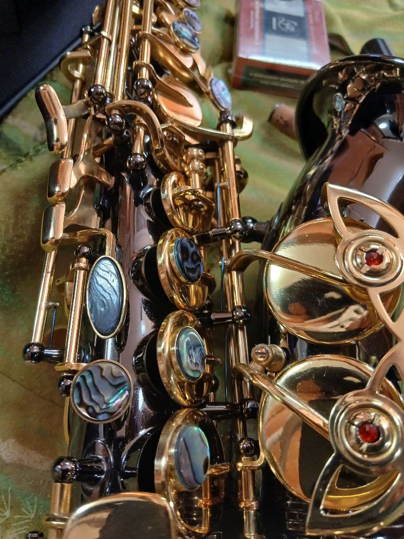 カーブド ソプラノサックス　ノーブランド良品　ブラック　スタンド付属！